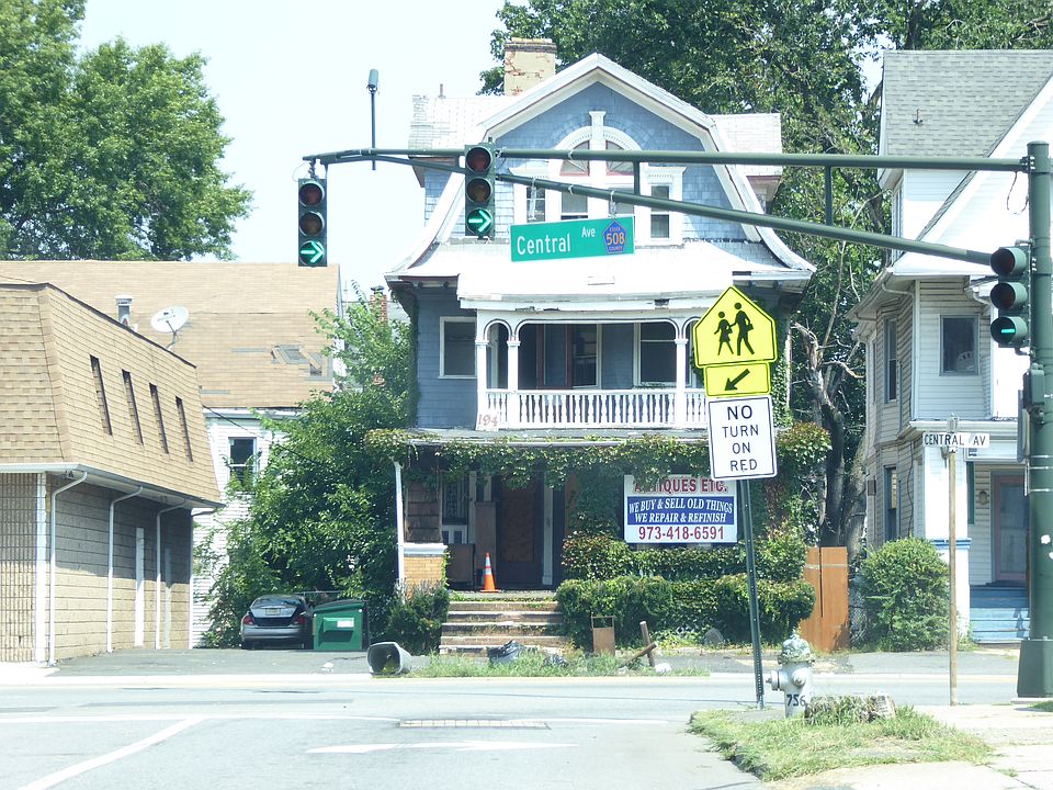 1st image of 194 Central Ave
