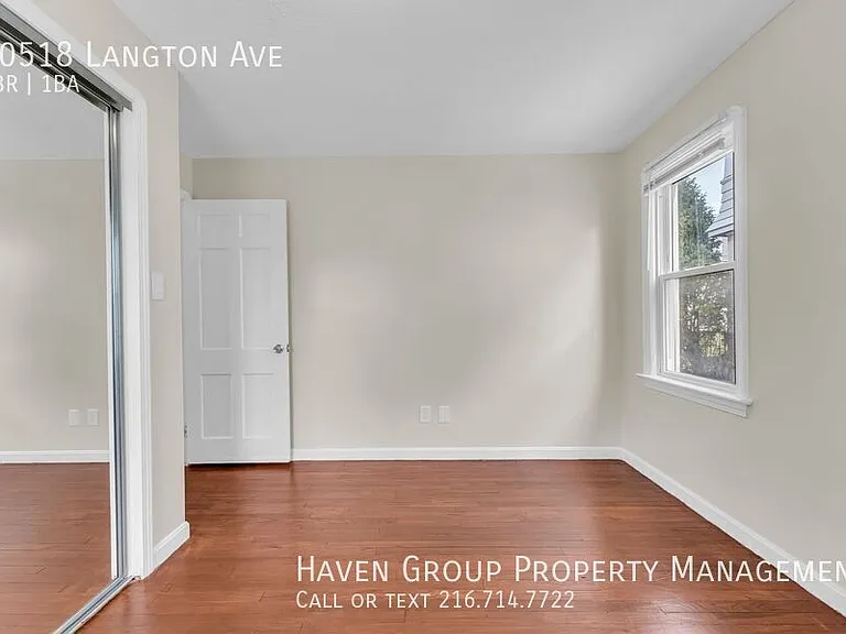 10518 Langton Ave — Photo 9