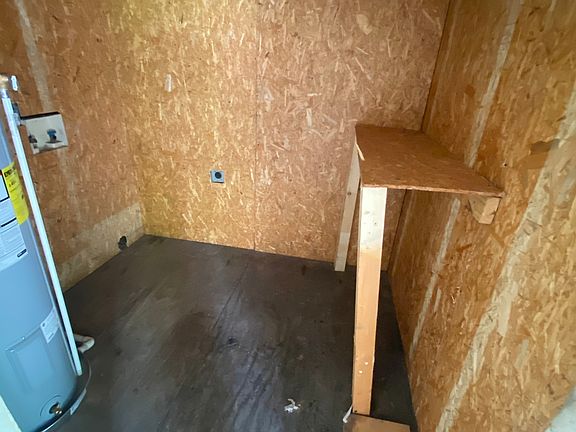 2nd image of 2406 Stanton St
