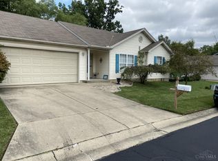 38 W Persimmon Dr, Hamilton, OH 45013
