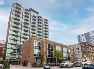 134 York St #805, Ottawa, ON K1N 1K8