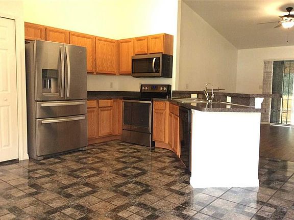 5th image of 6460 Moore St