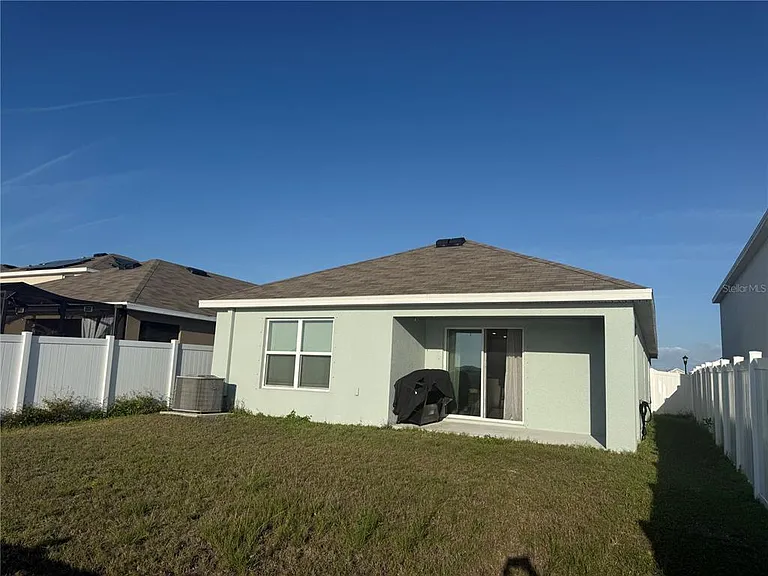 578 Olive Conch St — Photo 4