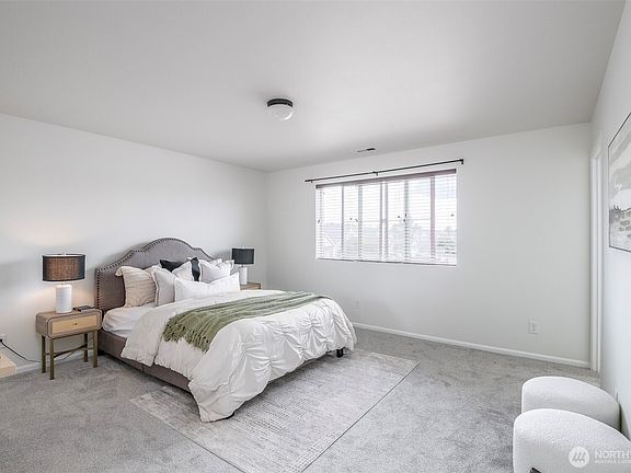 5th image of 17904 16th Ave Court E