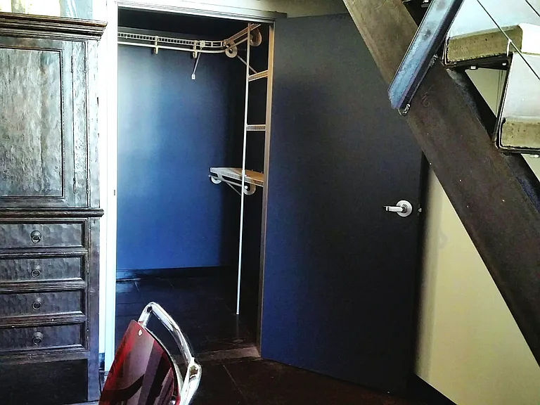 Hellman Lofts — Photo 9
