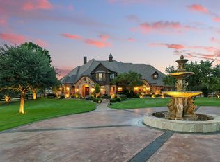 2 Groves Cir, Argyle, TX 76226