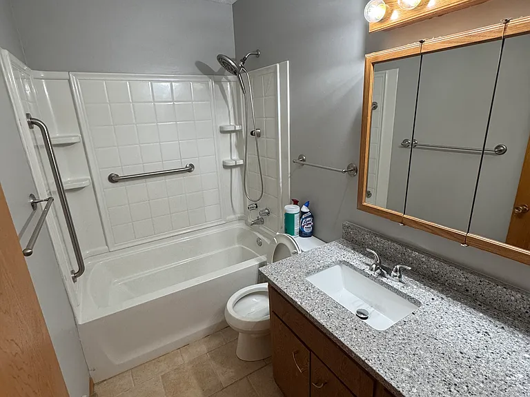 10607 Fowler Ave — Photo 6
