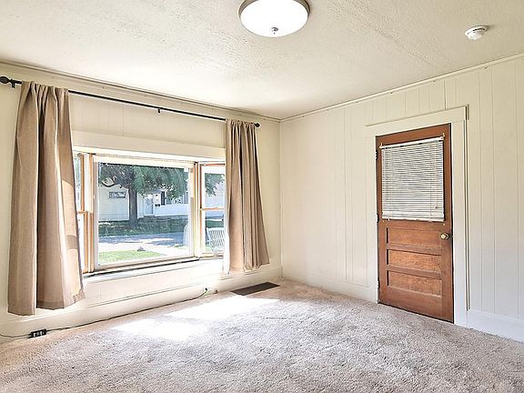 5th image of 25 E Lowery Ave
