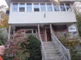 62 Locust Ave, Worcester, MA 01604