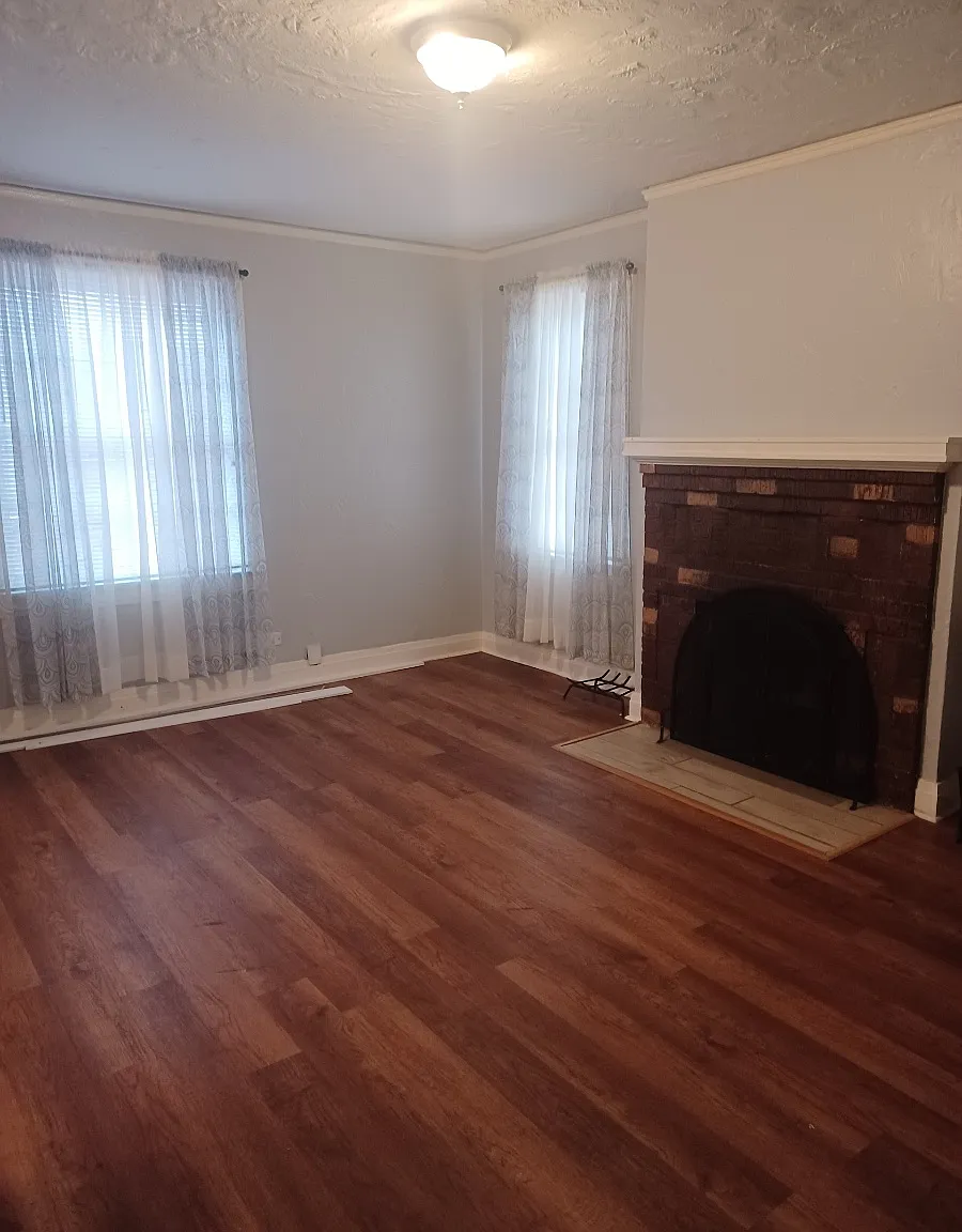 5918 N Pearl St — Photo 3