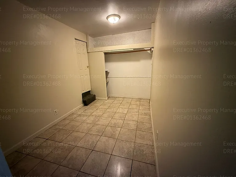 9530 S. Union Ave — Photo 8