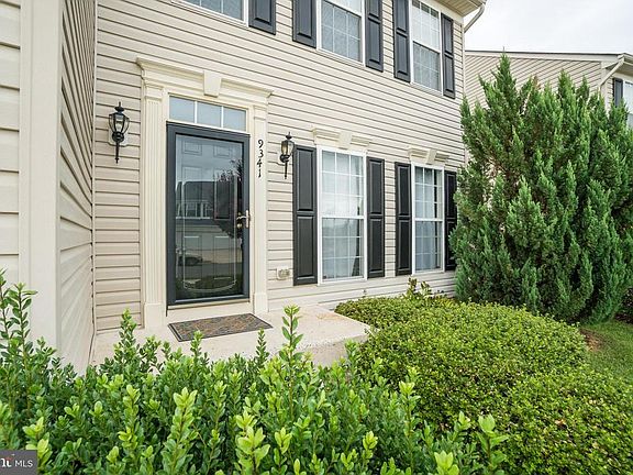 3rd image of 9341 Birch Cliff Dr