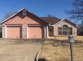 4004 Sunset St, Muskogee, OK 74403