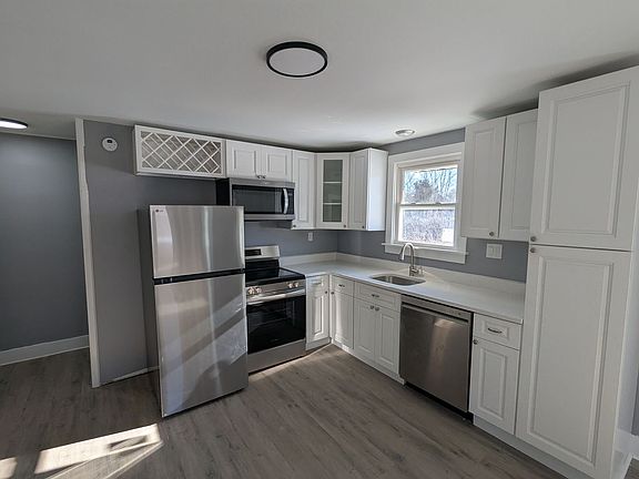 2nd image of 15 Main St #2
