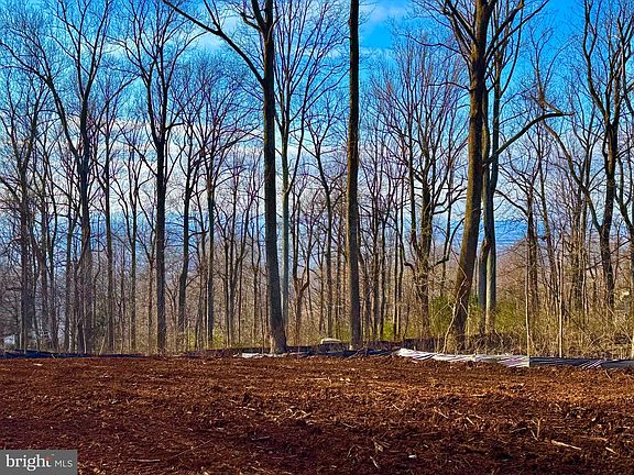 3rd image of 1249 High Top Rd