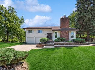 102 Langton Dr, Bloomingdale, IL 60108