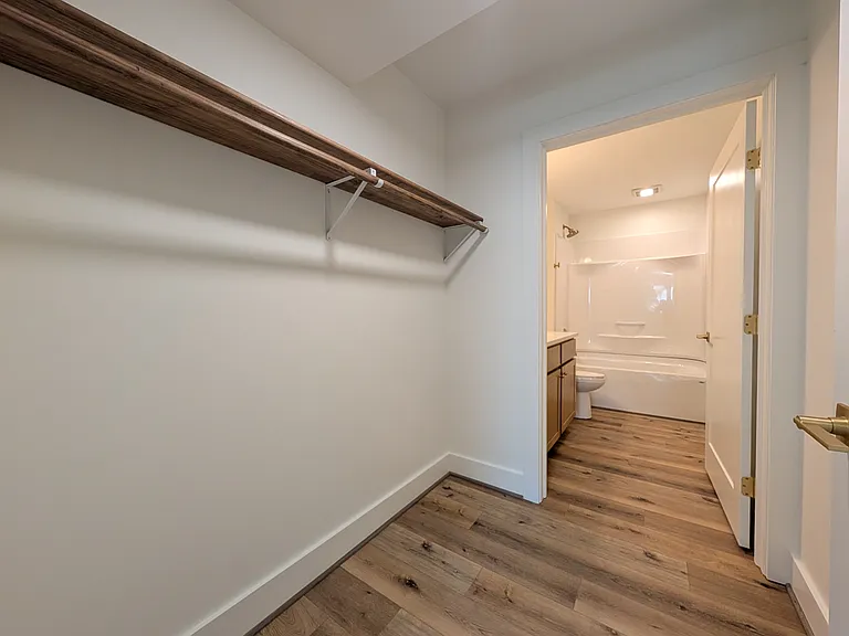5900 Fort Ave — Photo 20