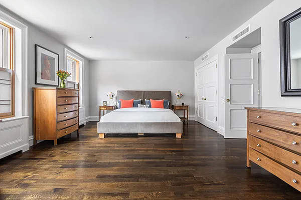 Sold by Compass | media 28