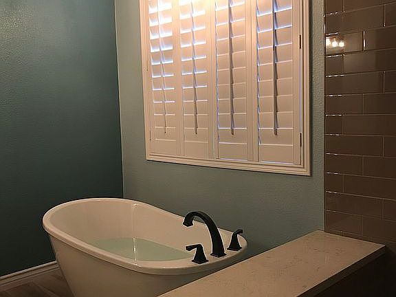 Master bathroom tub