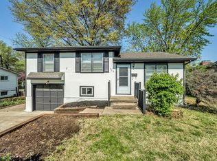 602 SW Lea Dr, Lees Summit, MO 64081