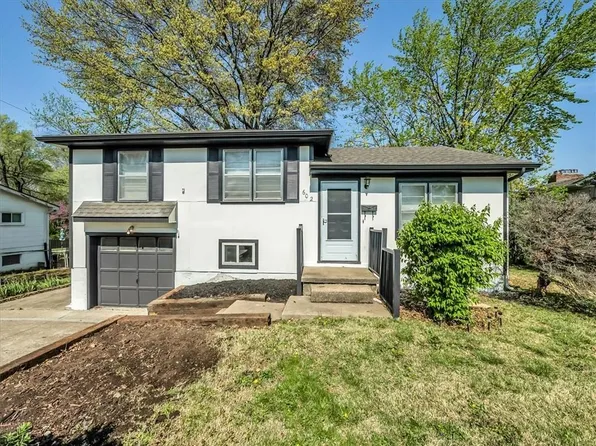 602 SW Lea Dr, Lees Summit, MO 64081