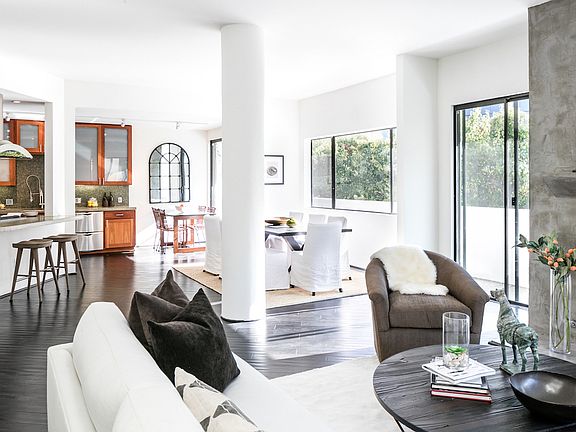 5th image of 625 Huntley Dr #202