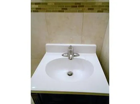 Rented by Bohemia Realty Group | media 20