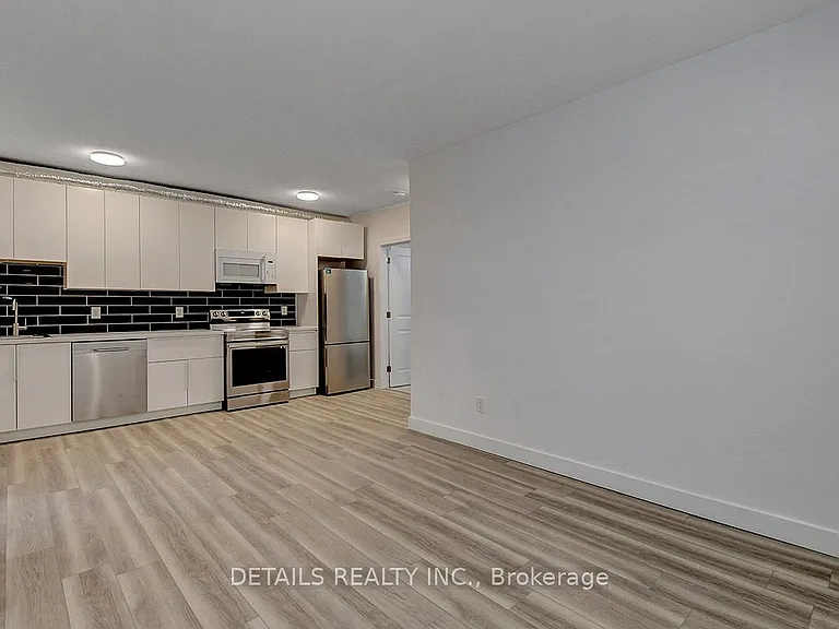 285 A Montfort St #B — Photo 4