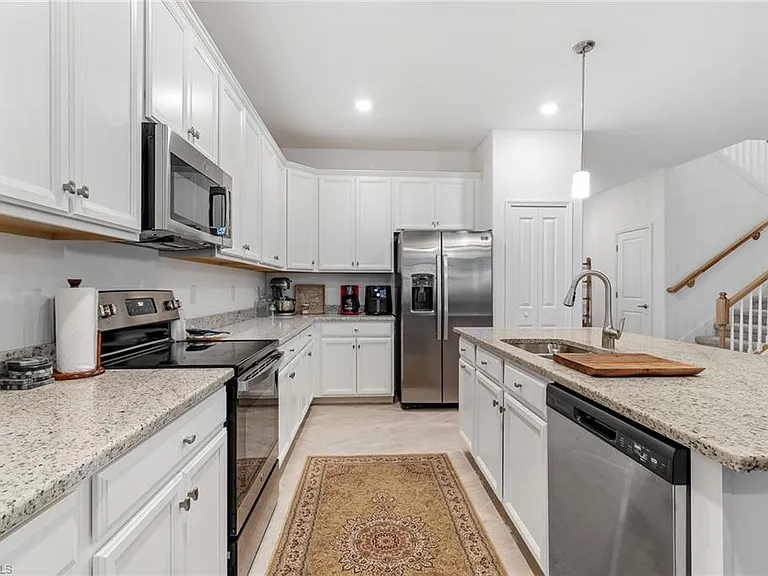 2516 Kona Way — Photo 5