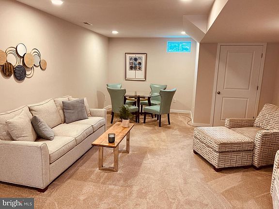 5th image of 15 Gainscott Pl