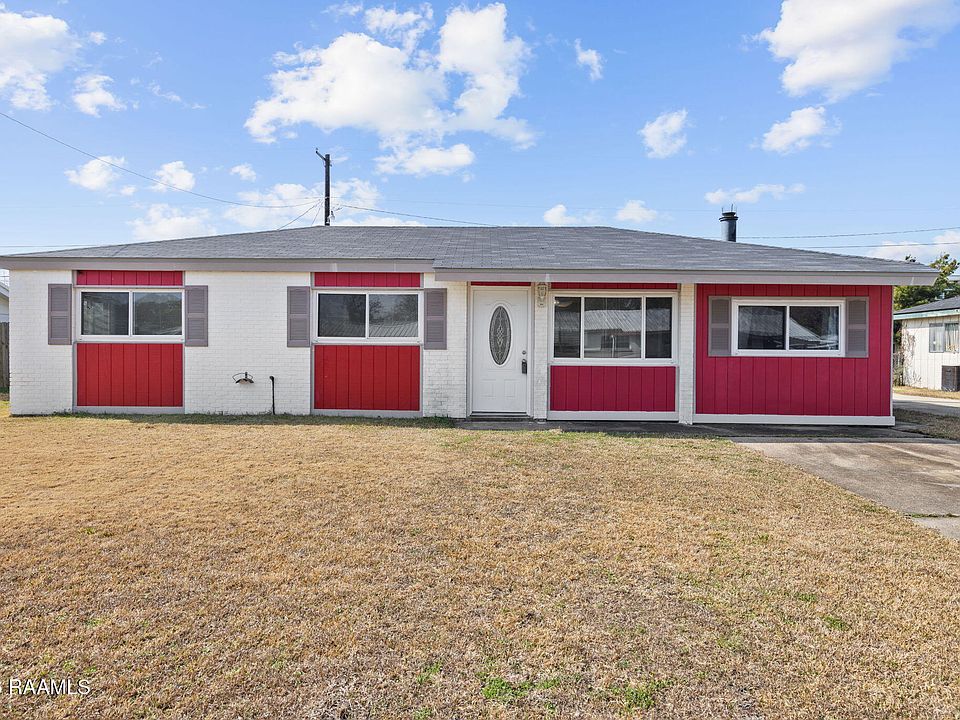 1st image of 208 Palms Dr
