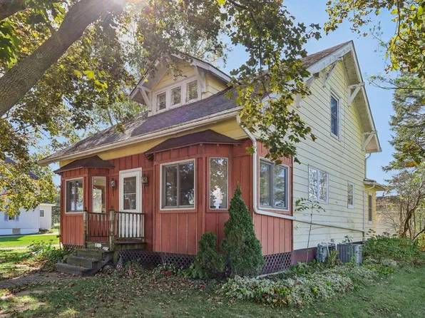 N1855 County Road R, Lebanon, WI 53047