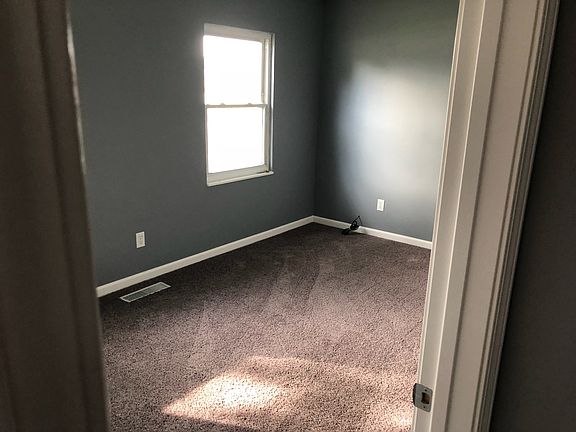 4th image of 1101 Kensington Dr