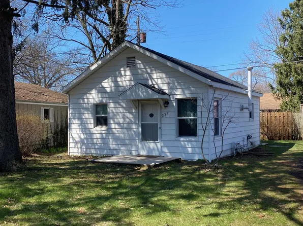 239 Ward Ave, Saint Joseph, MI 49085