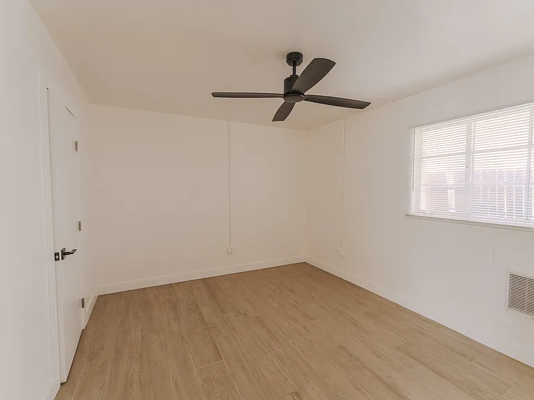1322 W Roosevelt St #9 — Photo 10