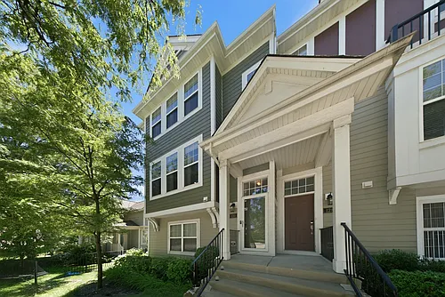 130 Waterbury Cir Photo 1
