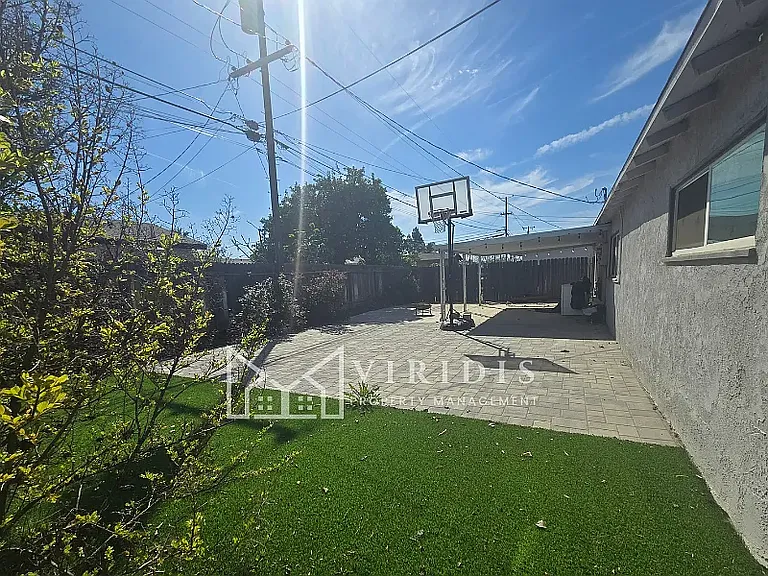 2312 Castro Ln — Photo 10