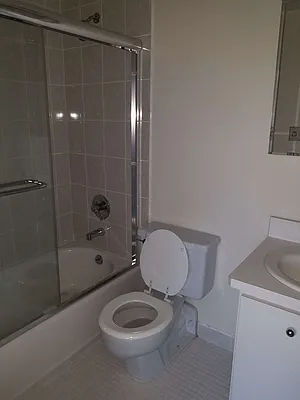 Rented by Max & Associates Realty Corp | media 5