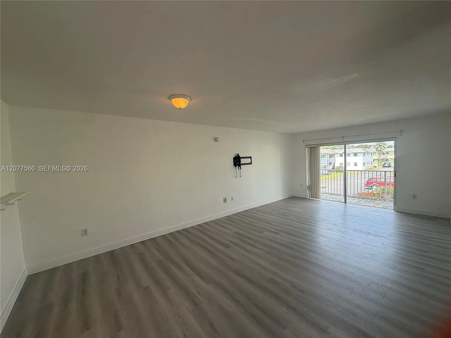 Village At Dadeland Condo — Photo 3