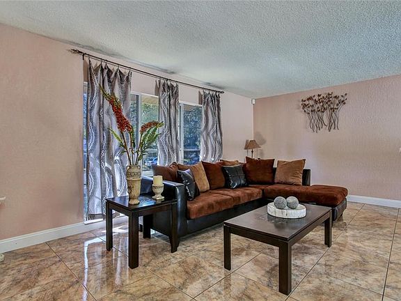 5th image of 7015 Twelve Oaks Blvd