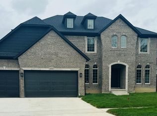 19045 Brighton Dr, Macomb, MI 48042