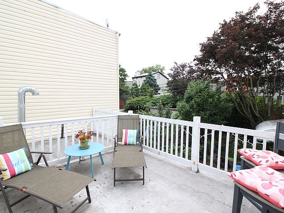 3rd image of 510 Prospect Ave #2