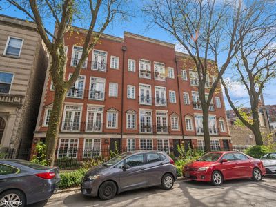 741 W Aldine Ave APT 4, Chicago, IL, 60657