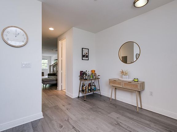 4th image of 310 SW 14th Avenue #310