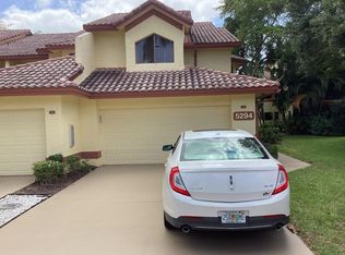 5294 10th Fairway Dr APT 4, Delray Beach, FL 33484