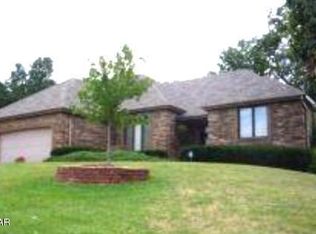 3802 Poplar Dr, Joplin, MO 64804