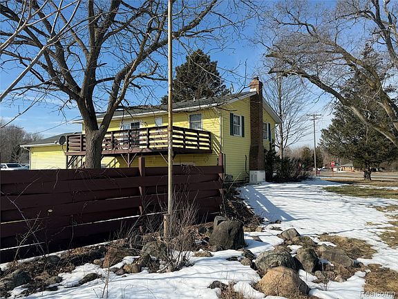 4th image of 5749 Leix Rd