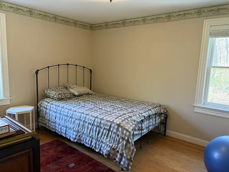 100 Gondola Ave — Photo 11