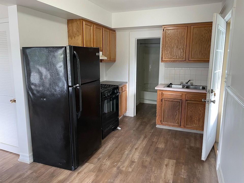 1st image of 1744 Monroe Ave NW #2