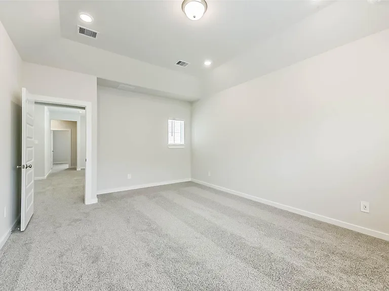 583 Avisa Dr — Photo 14